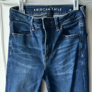 American Eagle Hi-Rise Jegging size 2 Short. Dark Blue Jean